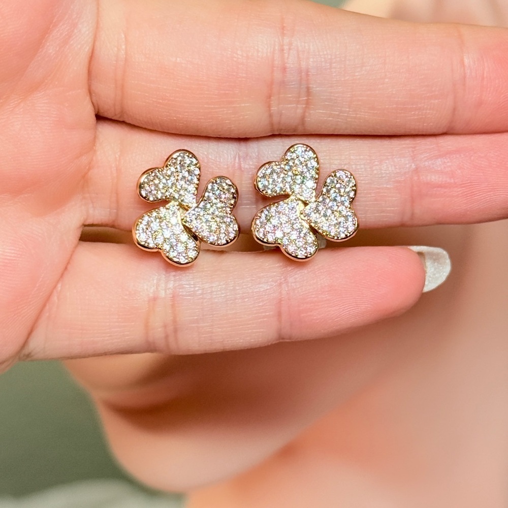 ⚜️ Elegant Clip-on Gold and Silver Clover Earrings - Picture 10 of 10